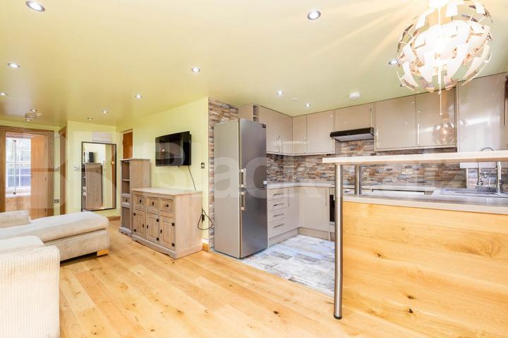 Refurbished 1 bedrooms property in zone 1 with roof terrace Chapel Market, Angel